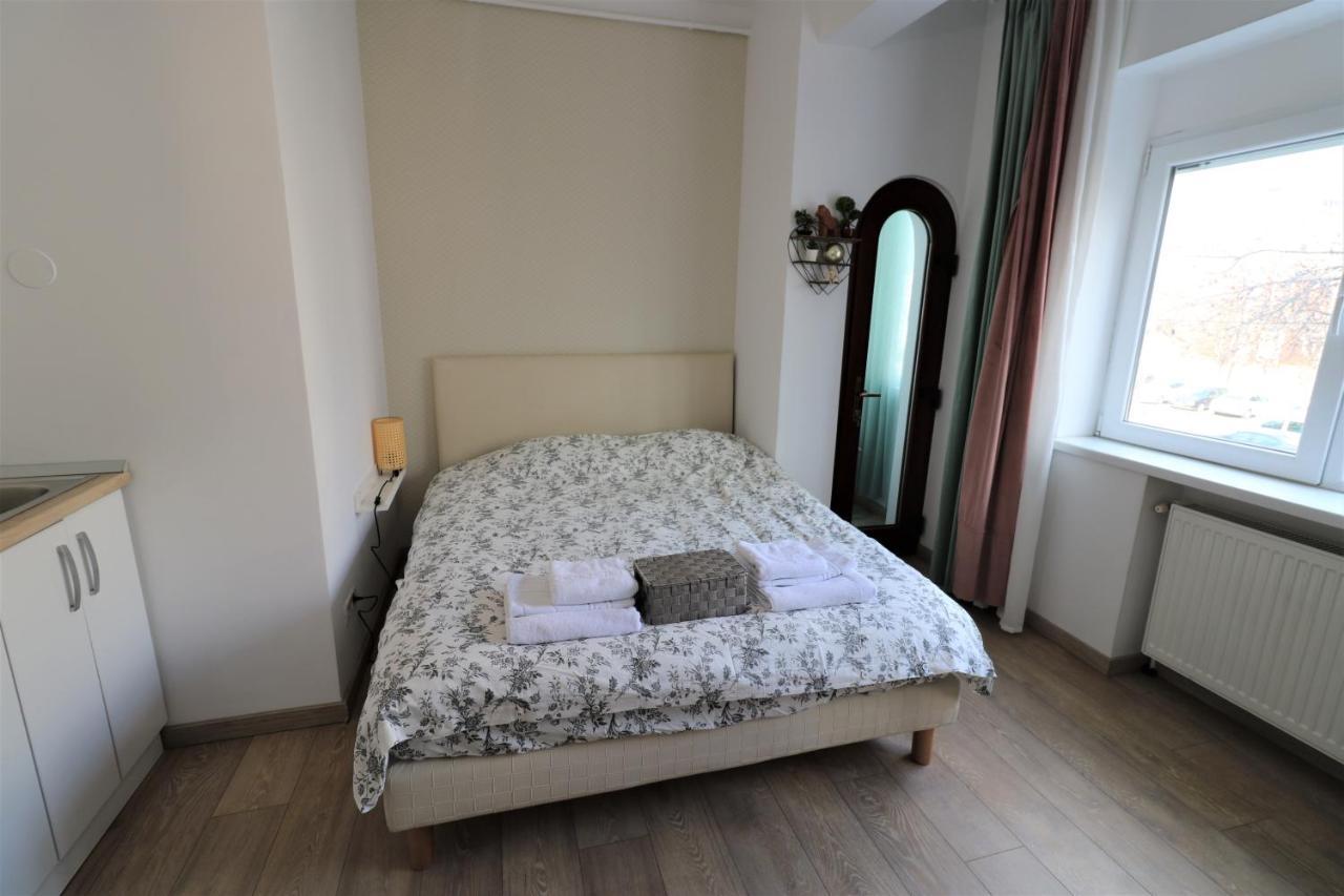 Lovely City Center Apartment - Free Minibar Bucharest Luaran gambar